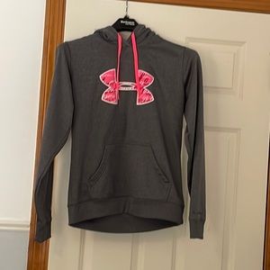 Women’s size medium Under Armour hoodie